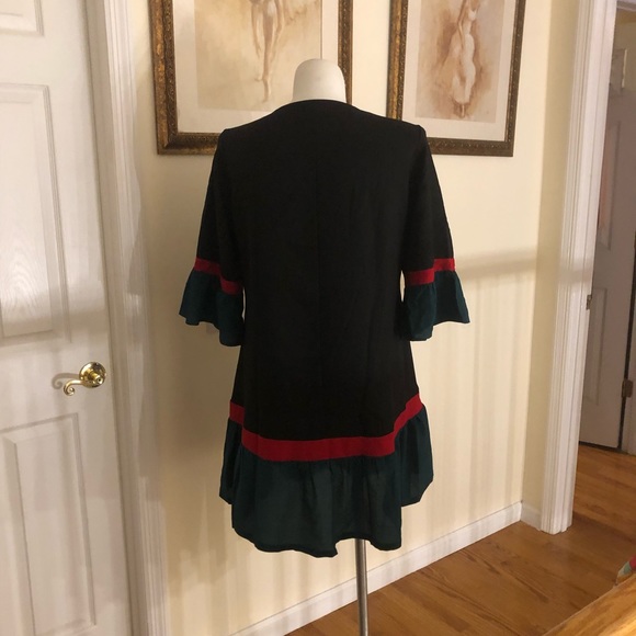 Vneck dress with designer inspired colors - Picture 2 of 3